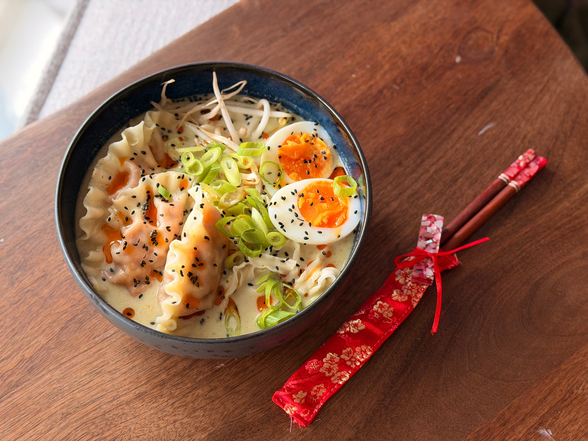 Grønn Thaisuppe med Nudler og Dumplings