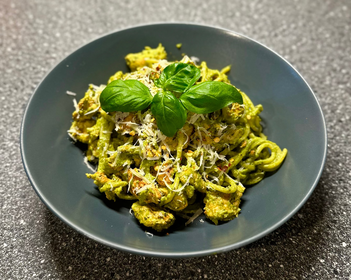 Spaghetti med Kylling og Pesto