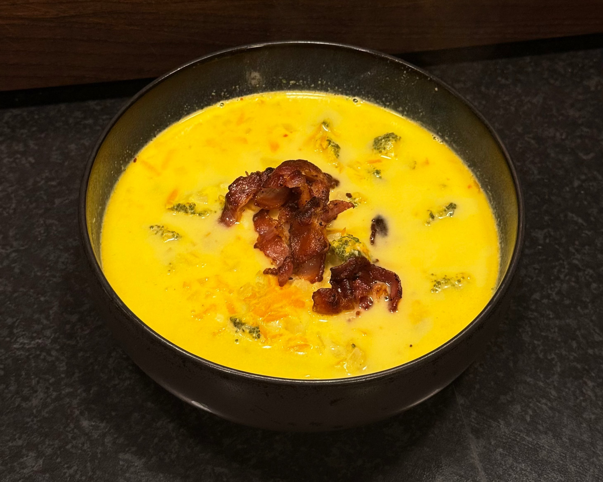 Brokkoli Cheddar Suppe